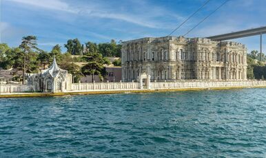 ÜSKÜDAR KUZGUNCUK BEYLERBEYİ SARAYI